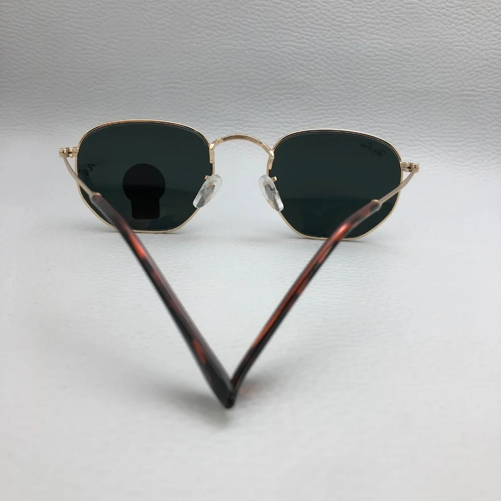 Ray-Ban Women's Gold Frame 51mm Black Lens Hexagon Sunglasses Like New - Picture 5 of 16